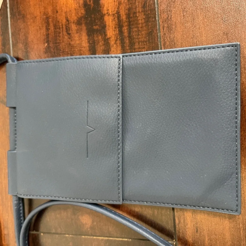 NEW Von Holzhausen Blue Vegan Leather Micro Bag Crossbody Phone‎ and Card Pouch